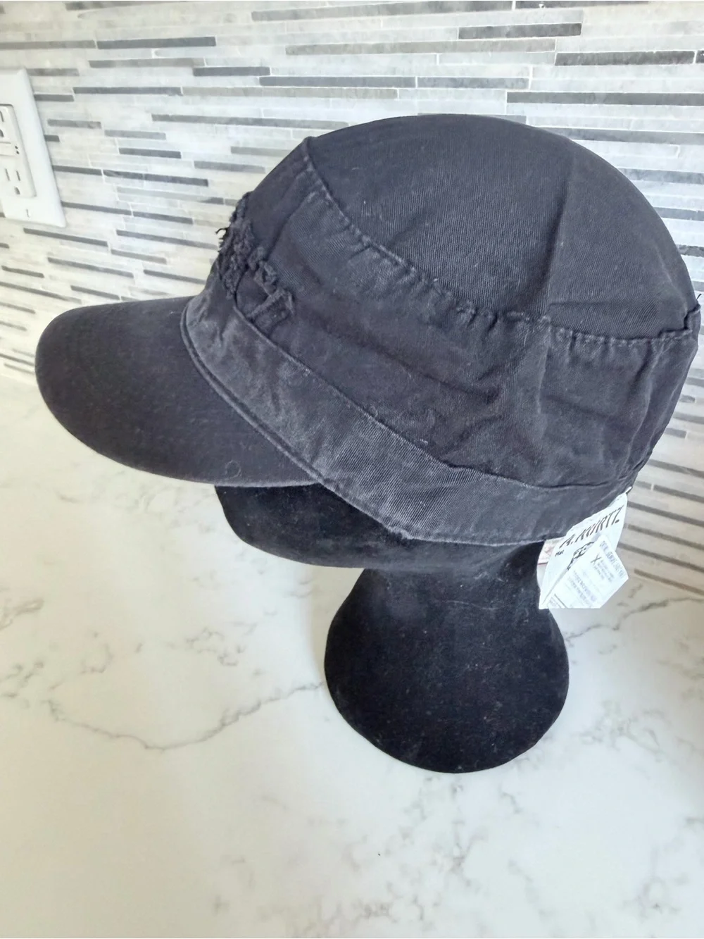 Vintage Kurtz Men's Black Casual Army Cap size 6 7/8 for a teenager age 10+